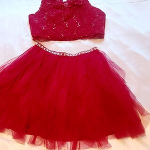 Prom/homecoming 2 piece  short dress maroon
